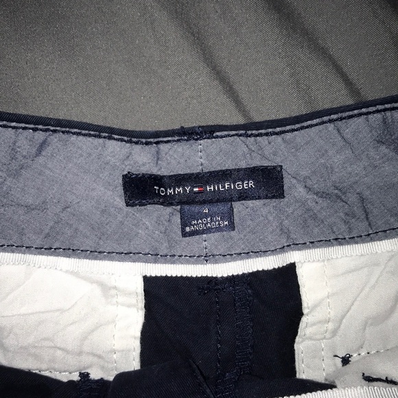 Tommy Hilfiger Shorts - Picture 2 of 3